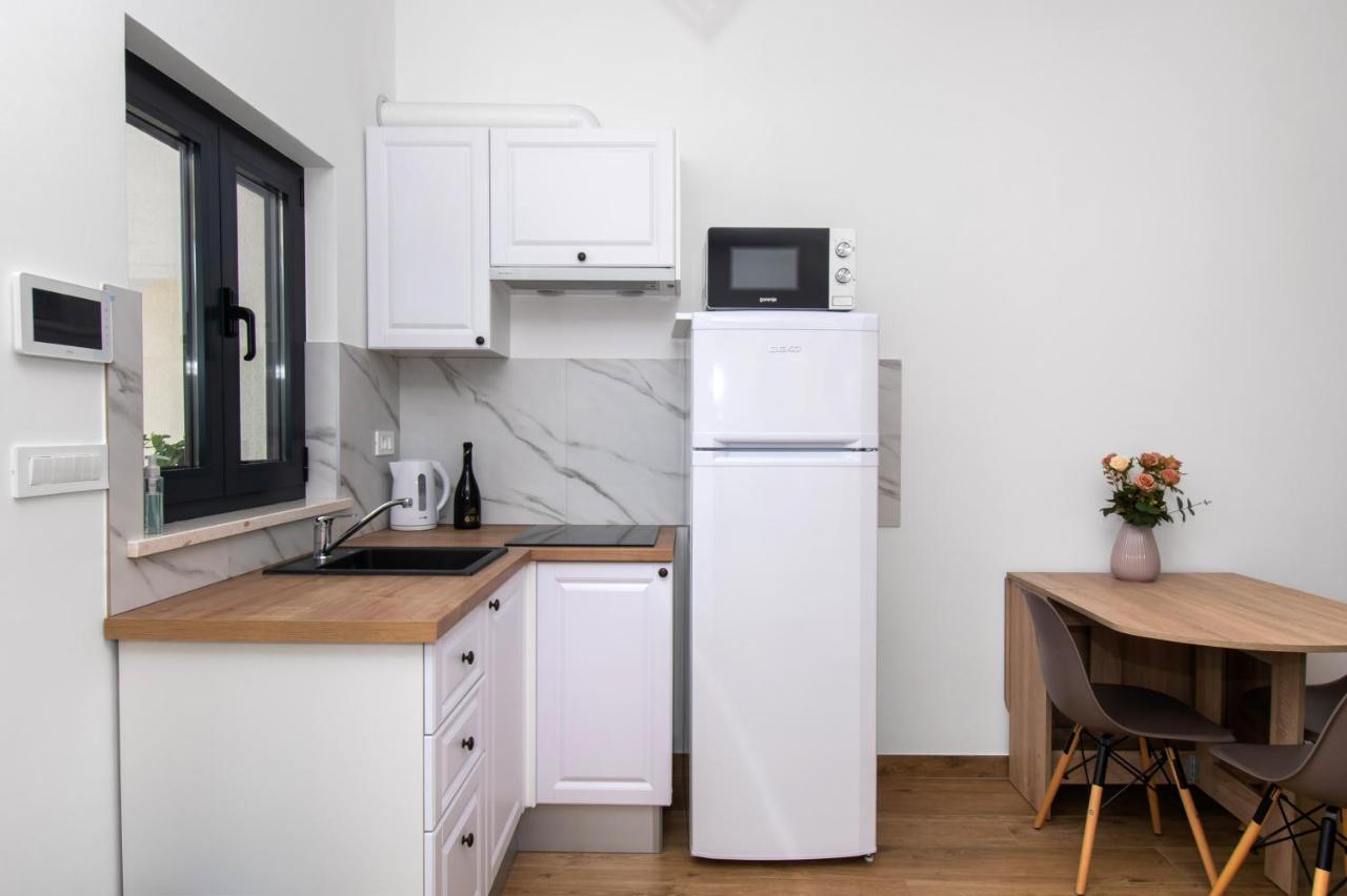 Apartmani Monika Zaboric Eksteriør bilde