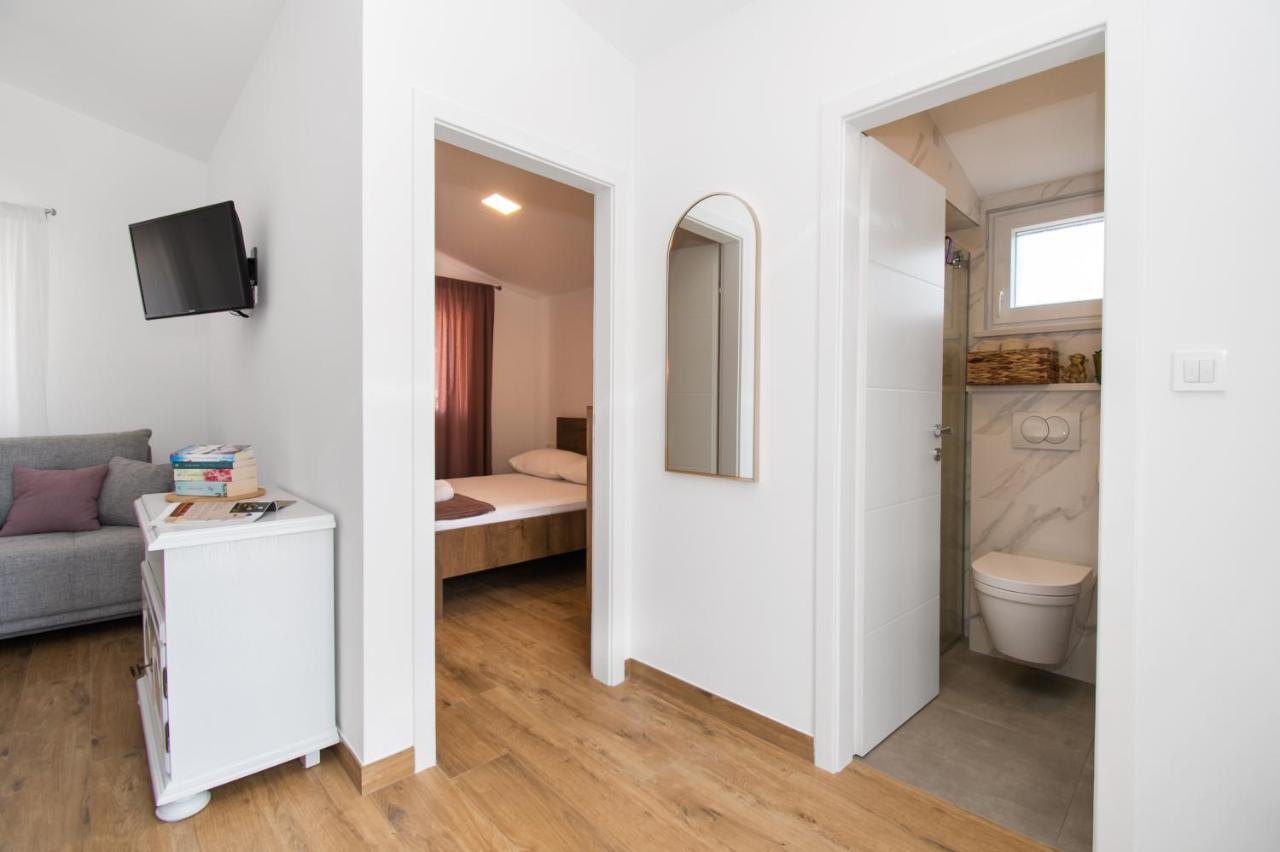 Apartmani Monika Zaboric Eksteriør bilde